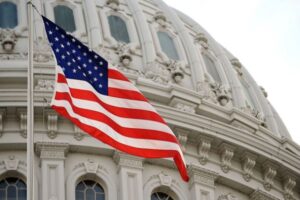 900 млрд доларів – таку суму Конгрес готує на порятунок економіки США