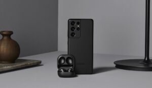 Наушники Buds Pro и три смартфона Galaxy S21: главное о новинках Samsung