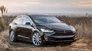 Tesla отзовет более 130 тыс электрокаров из-за проблем с безопасностью