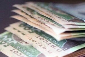 Стартували перші виплати фінансової допомоги потерпілим від війни працівникам