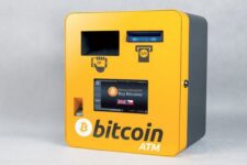 Біткоін-банкомати використовуються для відмивання грошей — Мін’юст США