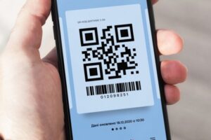 Укрпошта начала принимать e-документы в «Дія» для получения посылок с наложенным платежом и переводов