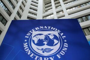 Наскільки впаде глобальна економіка через війну в Україні: дані МВФ