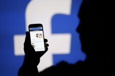 На тлі скандалу навколо компанії: працівники Facebook звільняються через розбіжності з керівництвом