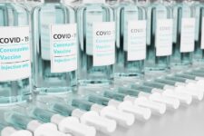 Украинцы смогут получить международное свидетельство о вакцинации от COVID-19