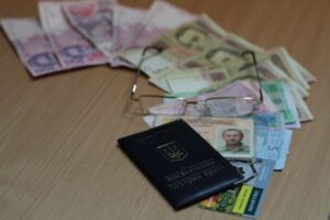 Нарахування пенсій – тільки на банківську картку: кабмін готує відповідний законопроект