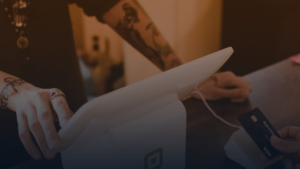 Безготівкове майбутнє, підтримка бізнесу і лібералізація ринку: інтерв’ю з представниками Visa, ПриватБанку та Ощадбанку