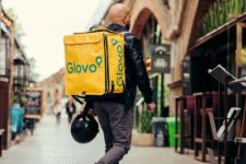 Сервіс Glovo розпочав співпрацю з мережею супермаркетів АТБ