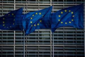 Новини щодо підвищення ЄЦБ ставок стимулюють зростання котирувань євро
