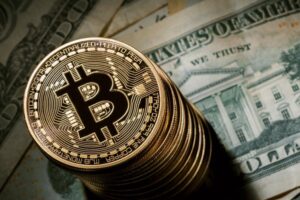 Інвестори відновили виведення біткоїнів із криптобірж