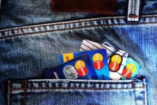 В США вновь обостряется проблема задолженностей по кредитным картам — исследование