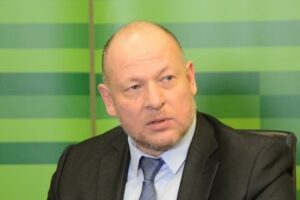 Экс-глава ПриватБанка требует через суд отменить его розыск