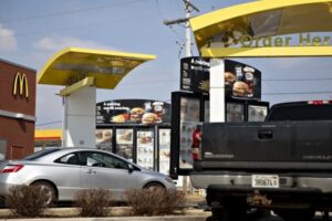 McDonald’s тестирует искусственный интеллект для приема заказов