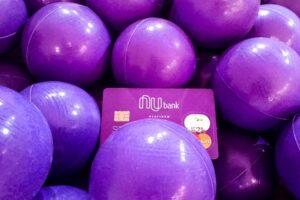 Фонд Уоррена Баффета инвестировал в бразильский цифровой банк Nubank