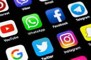 В России обязали зарубежных техногигантов открывать представительства в стране