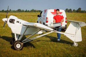 Новая почта осваивает авиадоставку: начались испытания пилотируемого грузового дрона