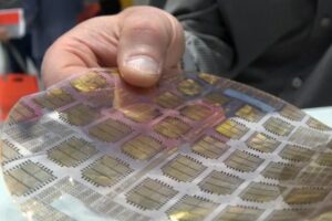 Концепция Интернета вещей стала на шаг ближе: британские ученые создали гибкий процессор