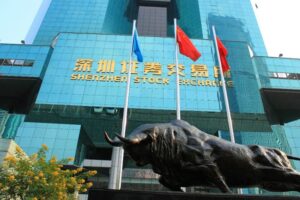 Китайские власти обрушили котировки на собственных биржах