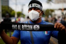 У Сальвадорі почались протести проти легалізації біткоіна