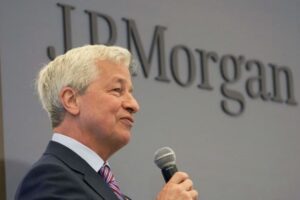 Проблеми з поставками незабаром зникнуть, а економіка піде вгору – глава найбільшого американського банку