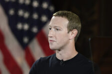 Марк Цукерберг впервые ответил на публикацию в СМИ секретных документов Facebook