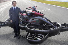В Японии начат прием заказов на «летающий мотоцикл» Xturismo с двигателем от Kawasaki