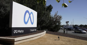 Meta назвала компанії, які допомагали приватним особам та державам стежити за користувачами Facebook та Instagram