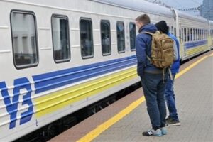 “Укрзалізниця” почала продавати квитки через Facebook Messenger та Apple Messages