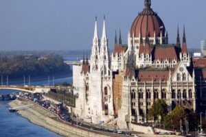 Угорщина вшосте підвищує облікову ставку за шість тижнів: інфляція досягла рекордних значень