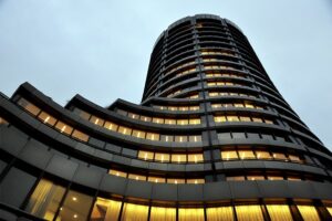 Слід негайно посилити контроль над сферою DeFi – заява BIS