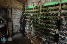 Ущерб на миллионы гривен: в Одессе ликвидирована подпольная майнинг-ферма
