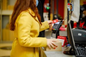 Нова пошта запустила виплату авансу за надісланий товар: як працює послуга