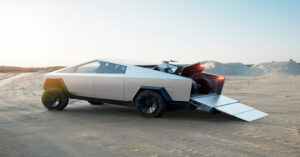 С сайта Tesla исчезла информация о старте массового производства Cybertruck