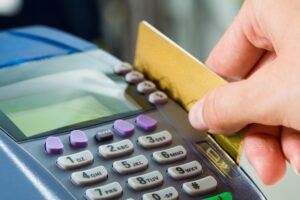 Приватбанк знизив тарифи на еквайринг до 1,8%