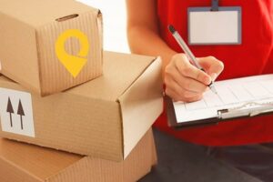 Укрпошта закупает банковские терминалы и готовится выпустить платежную карту