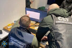 Обікрали іноземні компанії на 1 млн доларів: СБУ знешкодила хакерську групу