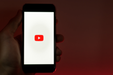 YouTube розглядає можливість впровадження NFT