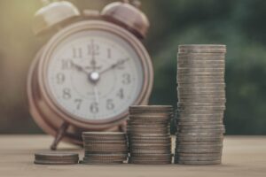 Українці знімають гроші з рахунків: вклади у банках скоротилися на 17,3 млрд гривень