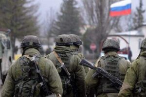 Евакуація по-путінськи: окупанти насильно вивозять жителів Маріуполя до РФ