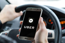 Uber возвращается в Киев. Служба не работала в столице с начала войны