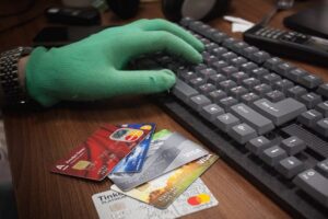 Увага, шахраї “на довіру”! Чого треба стерегтися українським громадянам