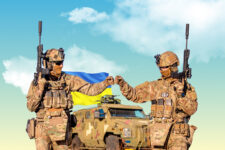 За прошедшую неделю почти 2 тысячи граждан Украины стали владельцами военных ОВГЗ