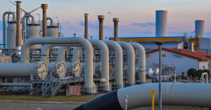 Росія заявила про припинення постачання газу до Польщі та Болгарії