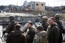 Украинцы могут сообщить об убийцах в Буче, Ирпене, Гостомеле через єВорог