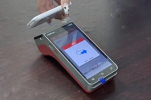 Китайські школярі отримають NFC-гаманці для оплати покупок цифровим юанем