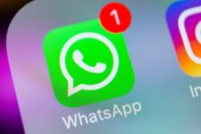С 25 мая WhatsApp станет платным?