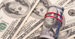 Forbes: Найбагатші українці витратили понад $100 млн на підтримку ЗСУ