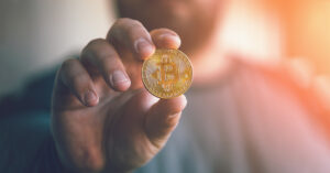 Біткоїн впав нижче рівня червня 2021 року: Скільки втратили інвестори?