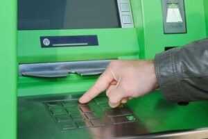 “Приват” має намір змінити правила для клієнтів: що буде з кредитами