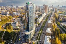 Сколько офисов сегодня снова открыты в крупнейших бизнес-центрах Киева: статистика Forum Group
